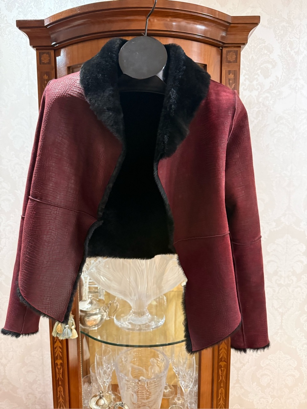 Designer Haute Hippie , Raisin color leather / black shearling suede jacket